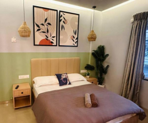 Zenn Pvt Studio with Balcony Smart Tv WiFi AC